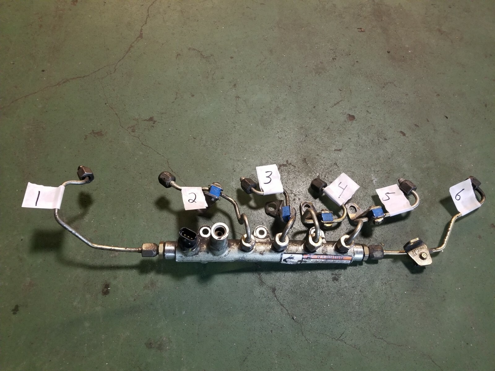 0586873AB 20032007 CUMMINS DODGE RAM 5.9L HIGH PRESSURE FUEL INJECTOR