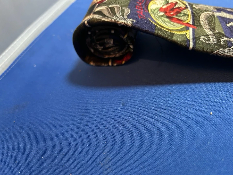 Vintage Tabasco Neck Tie Scrolling Theme Multi-Colored 100% Silk Made In USA Foto 2 de 4