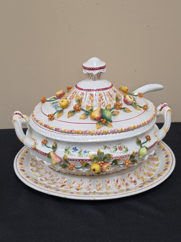 Stunning Italian Majolica covered tureen set with fruit and floral decoration