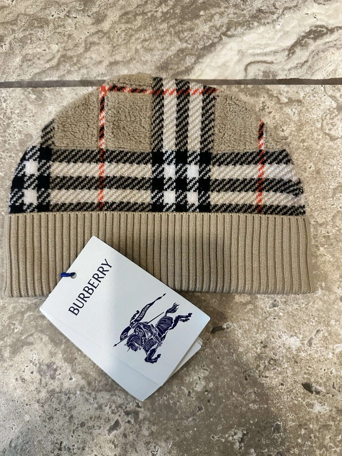 New BURBERRY Infant Baby Cap, beige with Burberry design. BRAND NEW!
Opens in a new window or tab
