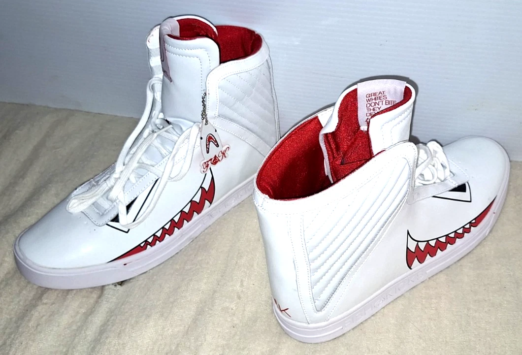 FISH & KICKS LIMITED ED. SNEAKERS/SIZE 11 NEW/+LACES-BANDANA-KEY CHAIN-BAG