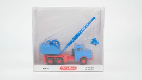 *Wiking H0 1/87 066206 MAN/Fuchs camión grúa - azul cielo - embalaje original NUEVO | Condition: Gebraucht