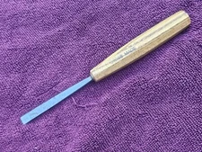Pfeil Swiss Made 1/8 Straight Double Bevel Carving Chisel, 8mm Wide