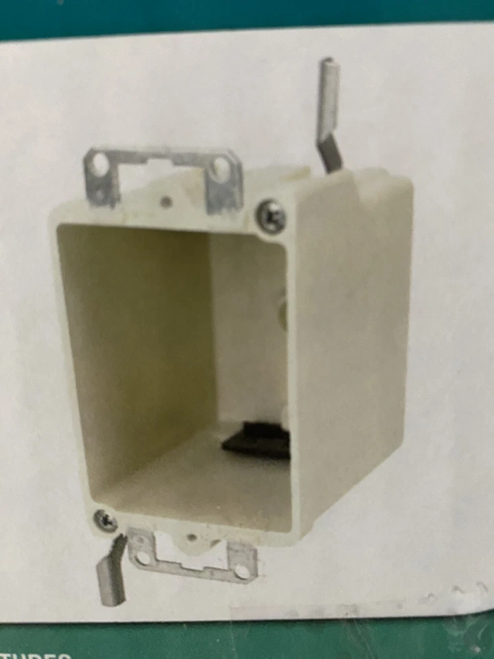 Estuche de (48) cajas eléctricas de remodelación/cortadas de una sola banda de 18 pulgadas cúbicas Foto 2 de 3