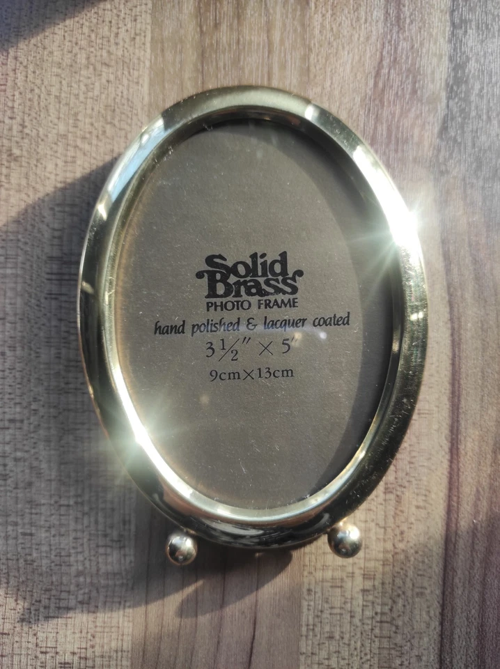 Cadre photo ovale vintage 'Solid Brass', sur pieds boules à poser - Photo 2/4
