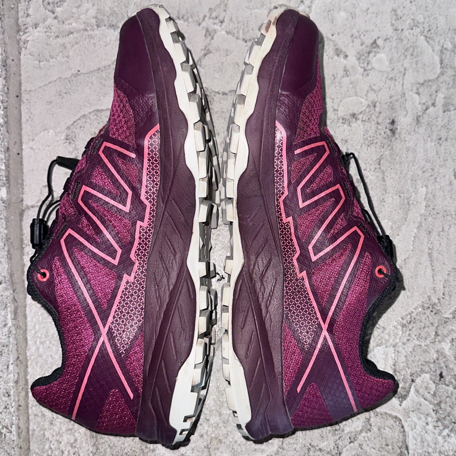 Scarpe da trekking Salomon XR Mission Contragrip 2021 quasi nuove sneaker 9 donna 171383