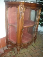  Barock Vitrine Aachen-Lüttich Nussbaum geschnitzt 3 seitig  um1850 1m hoch