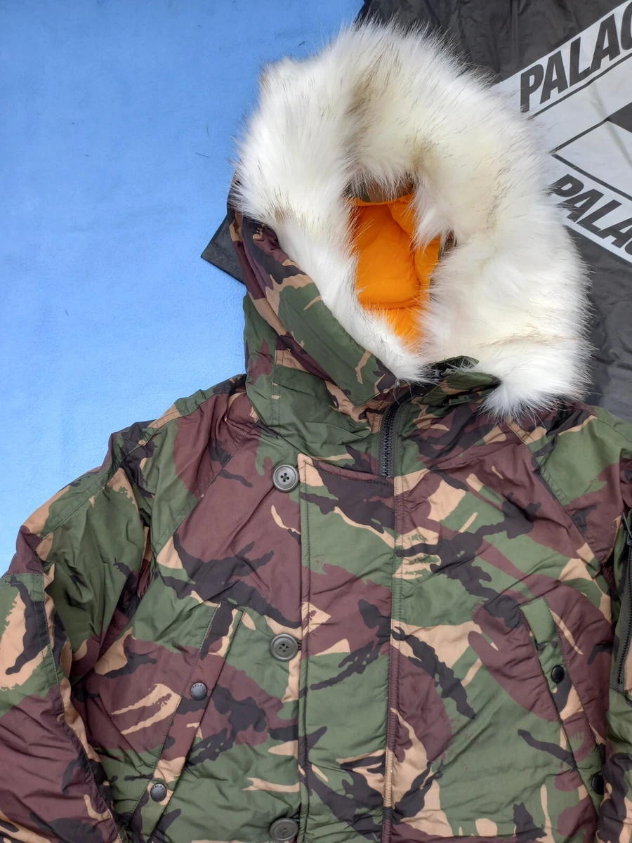 PALACE P 3B PARKA szL SKATE KALIS STUSSY NIKE SB DC DUNK OG LYNX