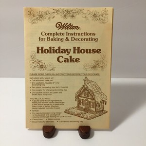 Wilton Complete Instructions Baking & Decorating Holiday House Cake