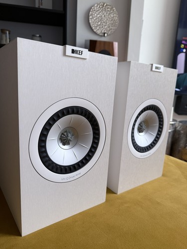 KEF Q350 Speaker White good condition Free Post RRP £550  - Picture 1 of 9