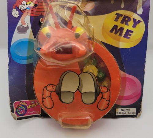 Tapper Candies: SPITTER Grasshopper SweeTARTS Dispenser 1st Edition (1998) - Picture 6 of 16