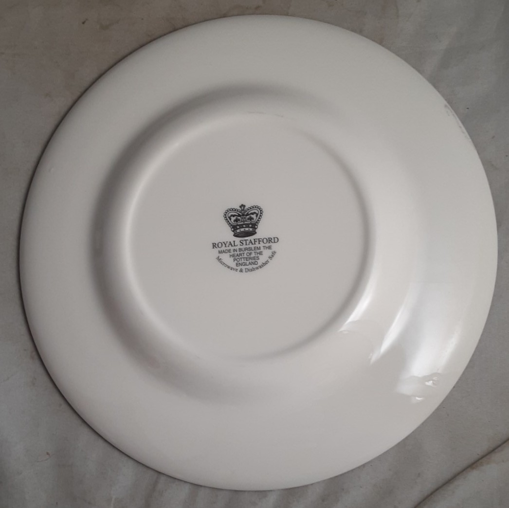 Royal Stafford Christmas Eve Fireplace 3-Salad Plates 8 1/2" + 8 3/4" Serve Bowl