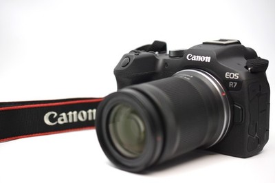 Canon EOS R7 Mirrorless Camera + RF 18-150mm Lens      1,000 Shutter Count