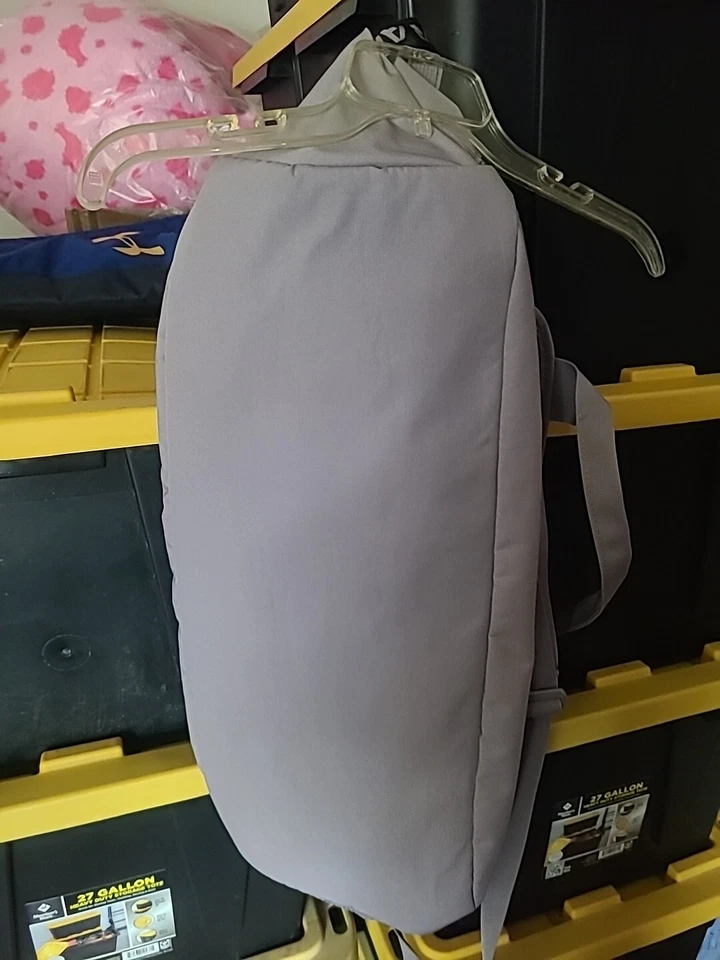 Bolsa de viaje Under Armour Signature para mujer Foto 3 de 3