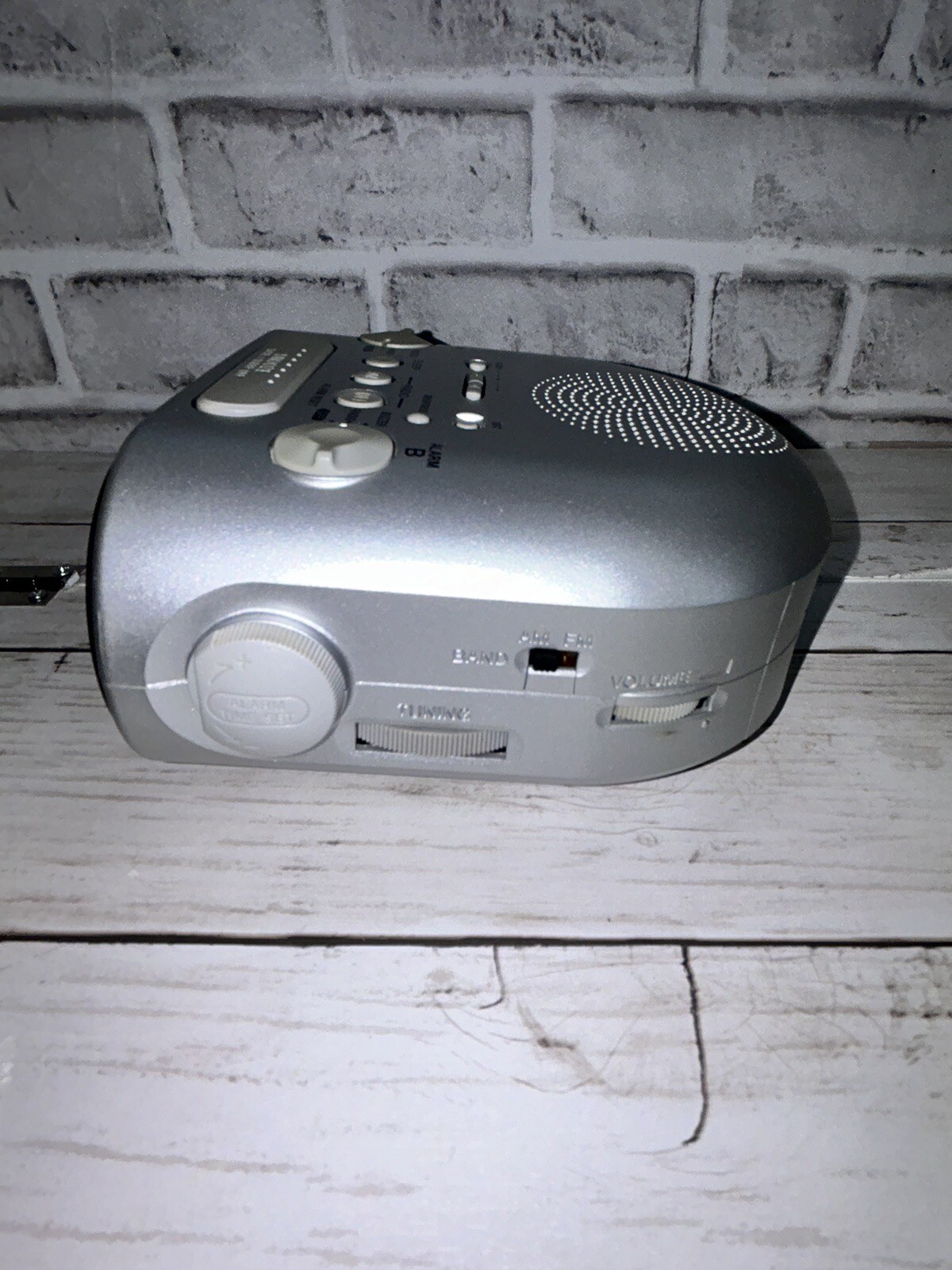 Sony ICFC318 FM/AM Clock Radio "Dream Machine" Silver This Nation