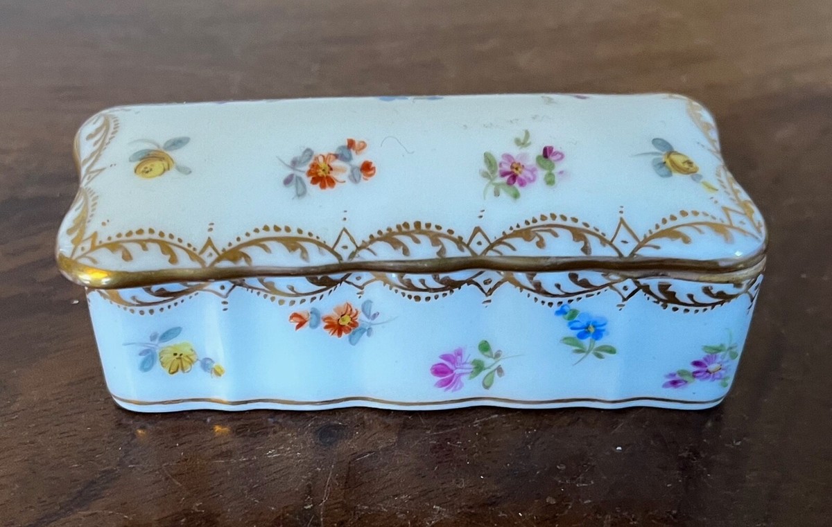 ビンテージドイツドレスデン Vintage German Dresden Porcelain Rectangular Box & Cover with