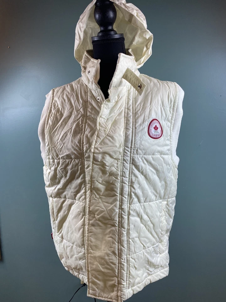 Canadian Olympic Team HBC 2006 Hooded Vest Jacket Women’s Size Medium Winter - Image 2 of 4