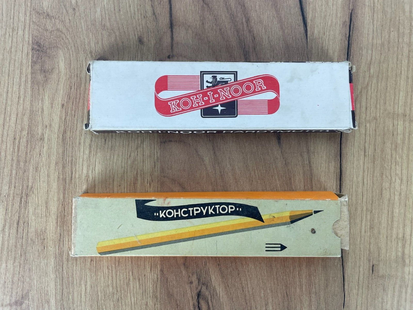 Vintage USSR 80s pencils set of 2 in retro box-image