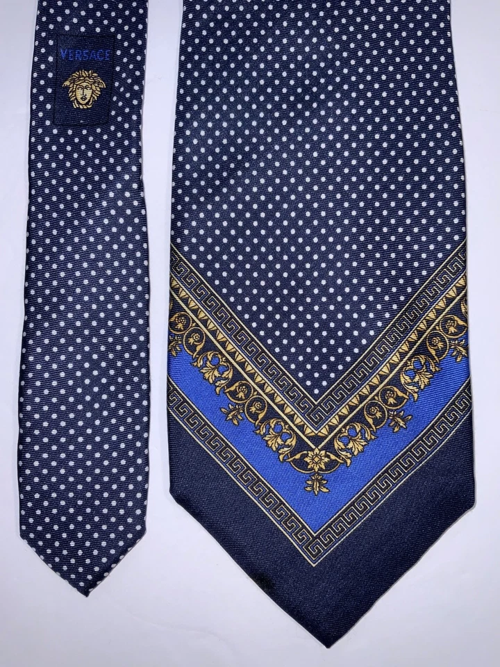 Gravata GIANNI VERSACE azul/azul ponto seda barroca LUXO ITÁLIA com 3 1/2” 58” - Imagem 2 de 4