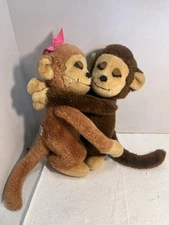 11 Inch  Dakin 1975 Hugging Love Monkeys Monkey Around Couple Hook & Loop D49