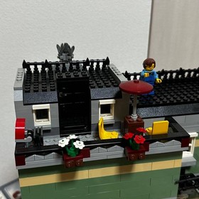 LEGO Creator Expert Modular Buildings Green Grocer 10185 In 2008 Used
