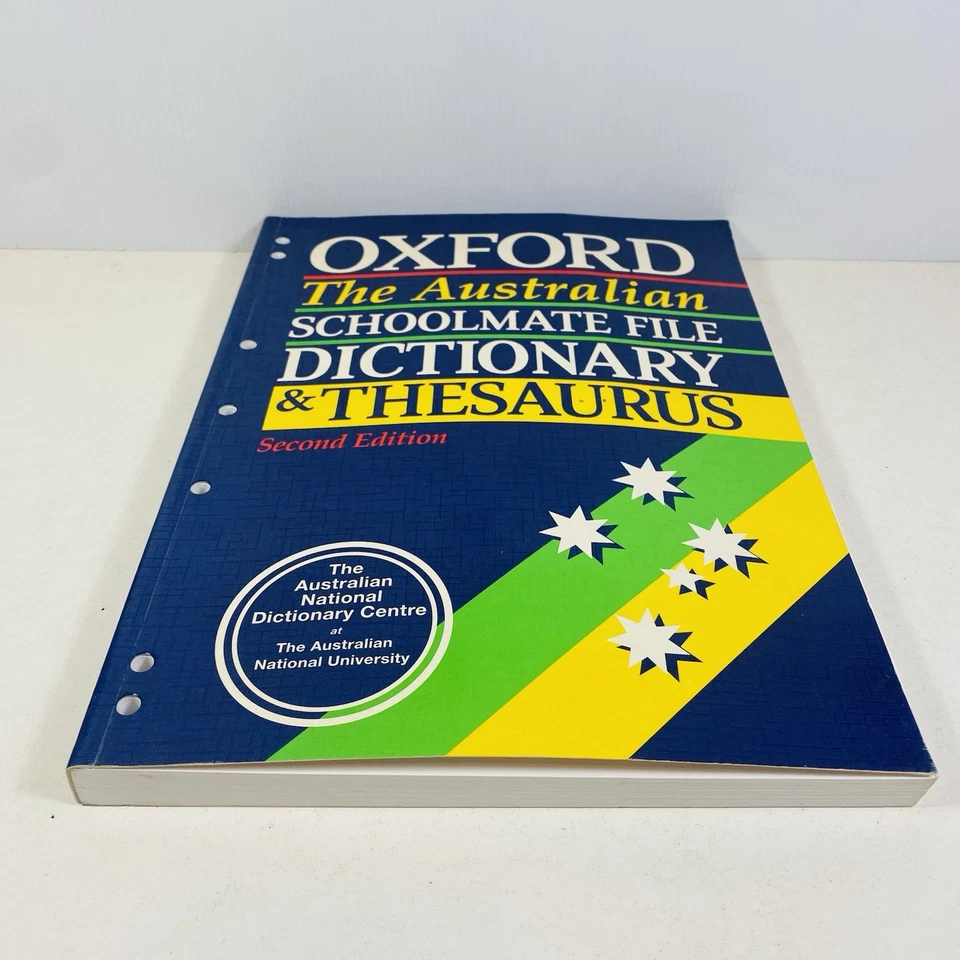 Oxford The Australian Schoolmate File Dictionary 2nd Ed Large Paperback - Image 4 of 4