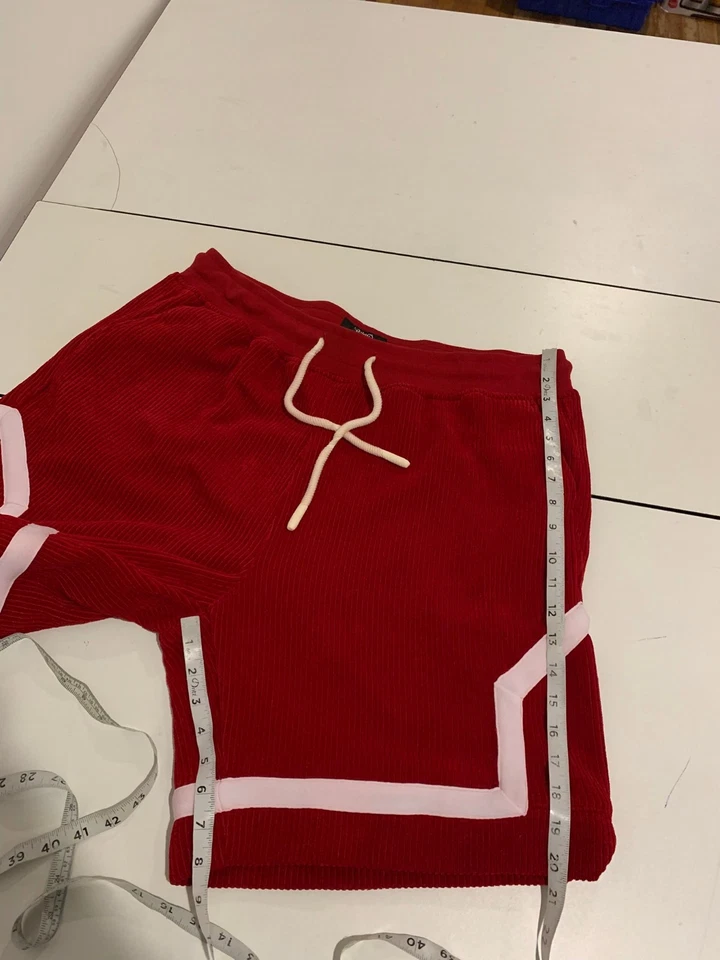 Tênis Politics Shorts XXL Vermelho Branco Acabamento Veludo Streetwear Casual Argola Retrô - Imagem 4 de 4