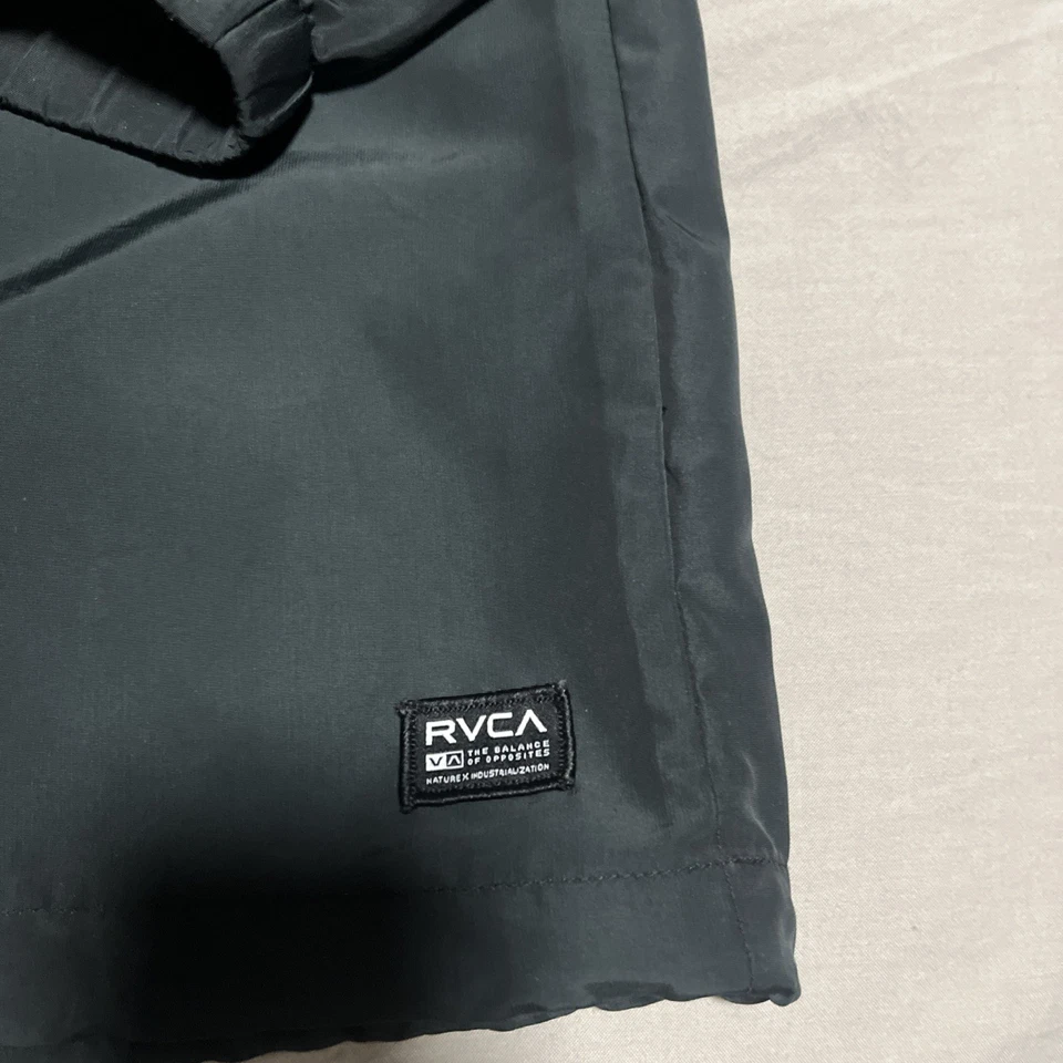 RVCA Jacket Mens 2XL Large Black Hooded Windbreaker Full Zip Chest Pocket  Logo - Image 2 of 4