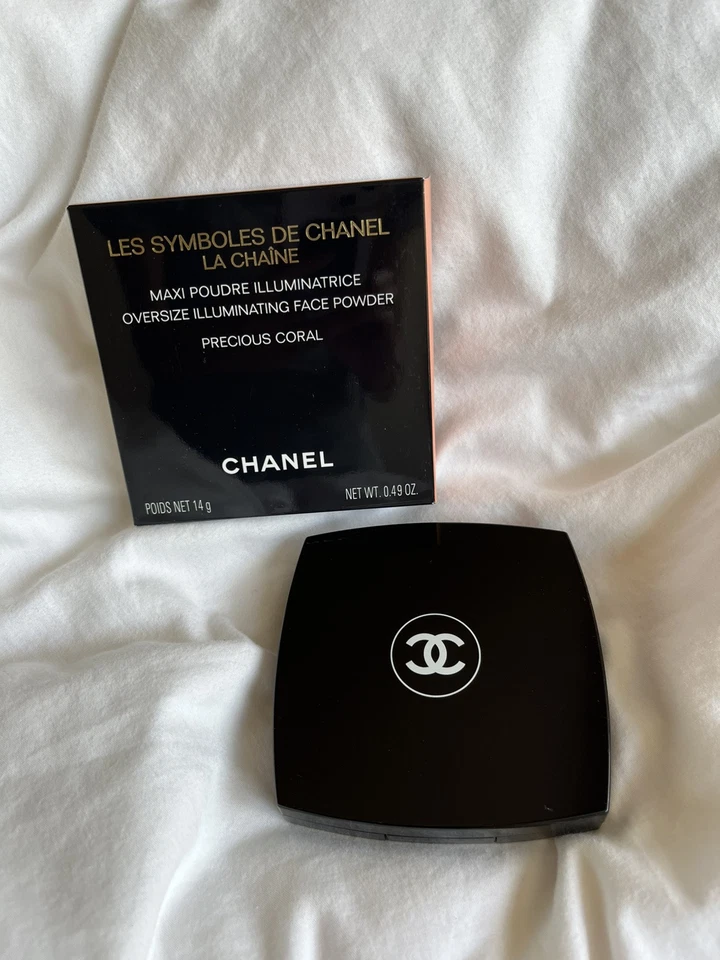 Chanel Les Symboles Oversize Illuminating Powder Highlighter Precious Coral 14g - Image 2 of 4