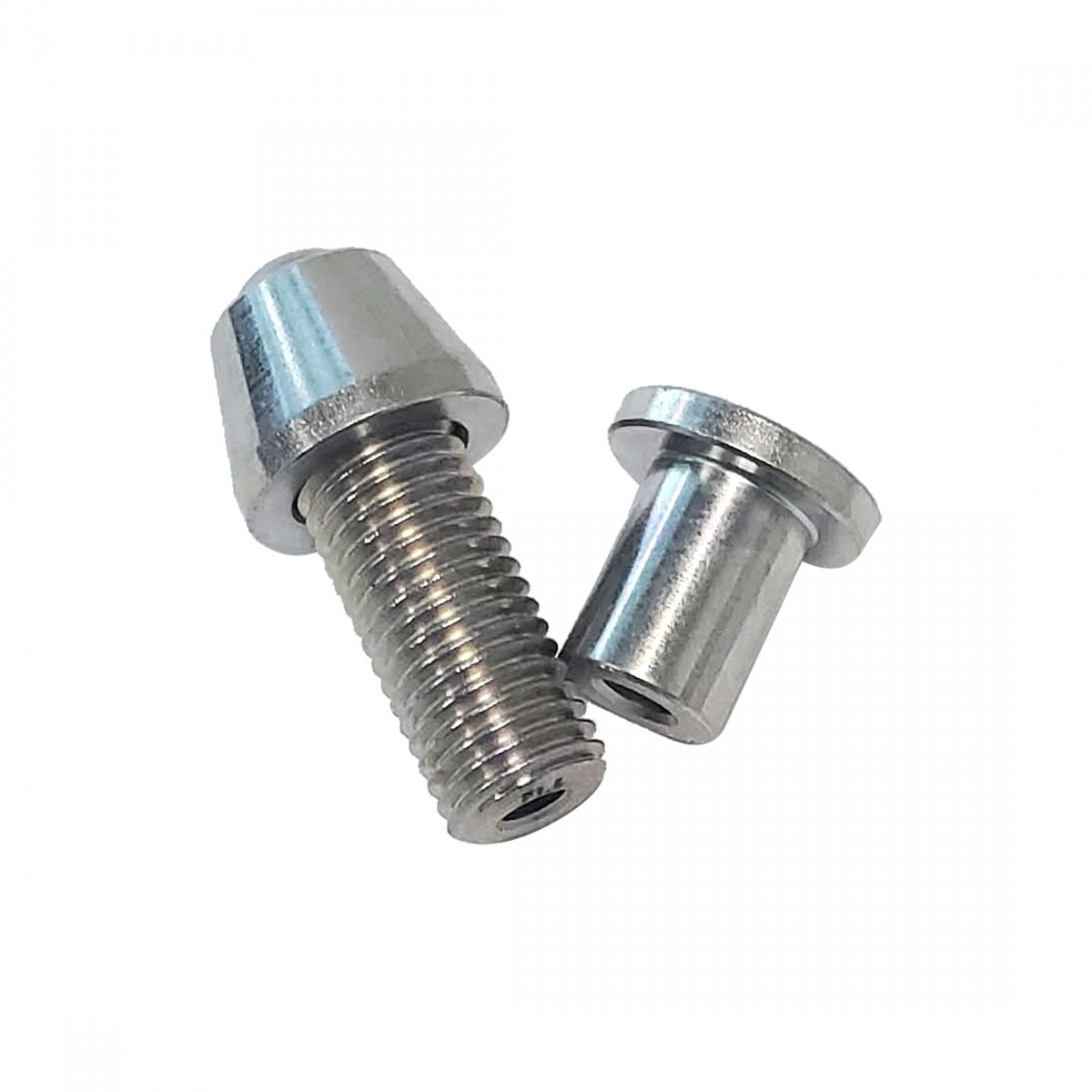 Переходник Minoura E-Through на 12 мм через ось для обеспечения совместимости с тренажером и стабильности его работы 4390₽