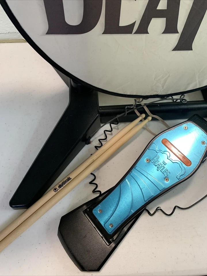 The Beatles Rock Band Nintendo Wii Batería Palos Y Pétalo Con Banner SIN PROBAR Foto 3 de 4