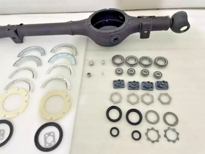 OEM SUZUKI SAMURAI 85-95 COMPLETE FRONT AXLE HOUSING KIT