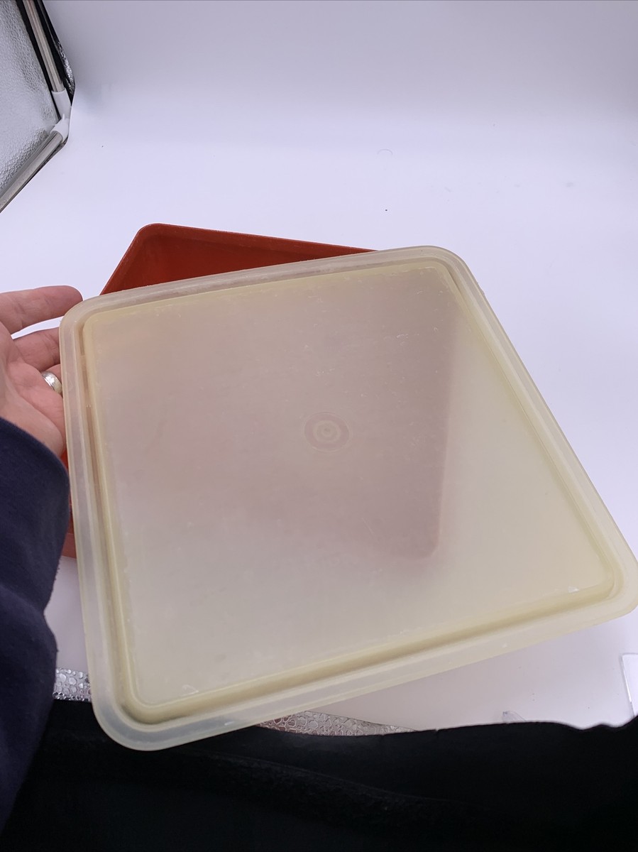 タッパーウェア  USED  ⑤ Vintage Tupperware Square Storage Container #514-20 Paprika