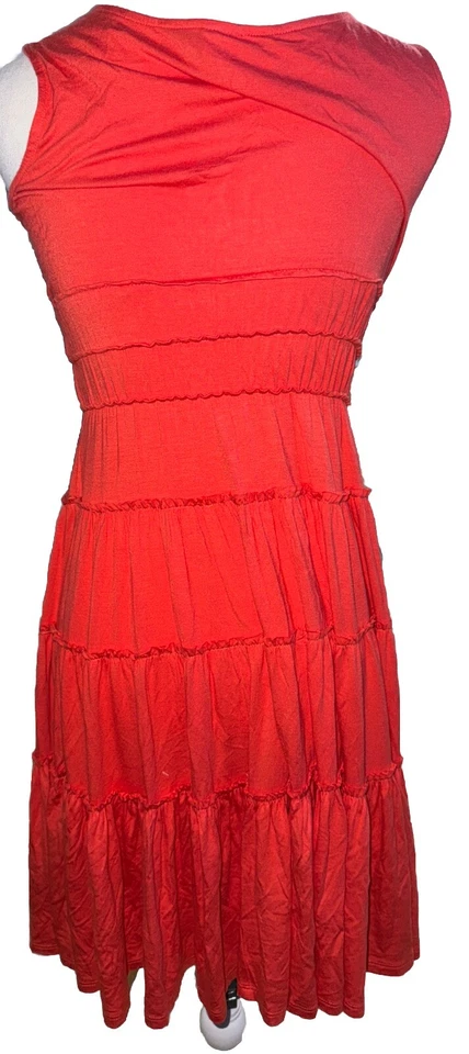 Vestido ajustado y acampanado de jersey elástico rojo profundo rojo profundo de sangría Foto 3 de 4