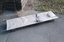 DDR NVA Krankentrage Trage Liege Sanit&auml;ter Lazarett Rotes Kreuz Feldbett um 1970