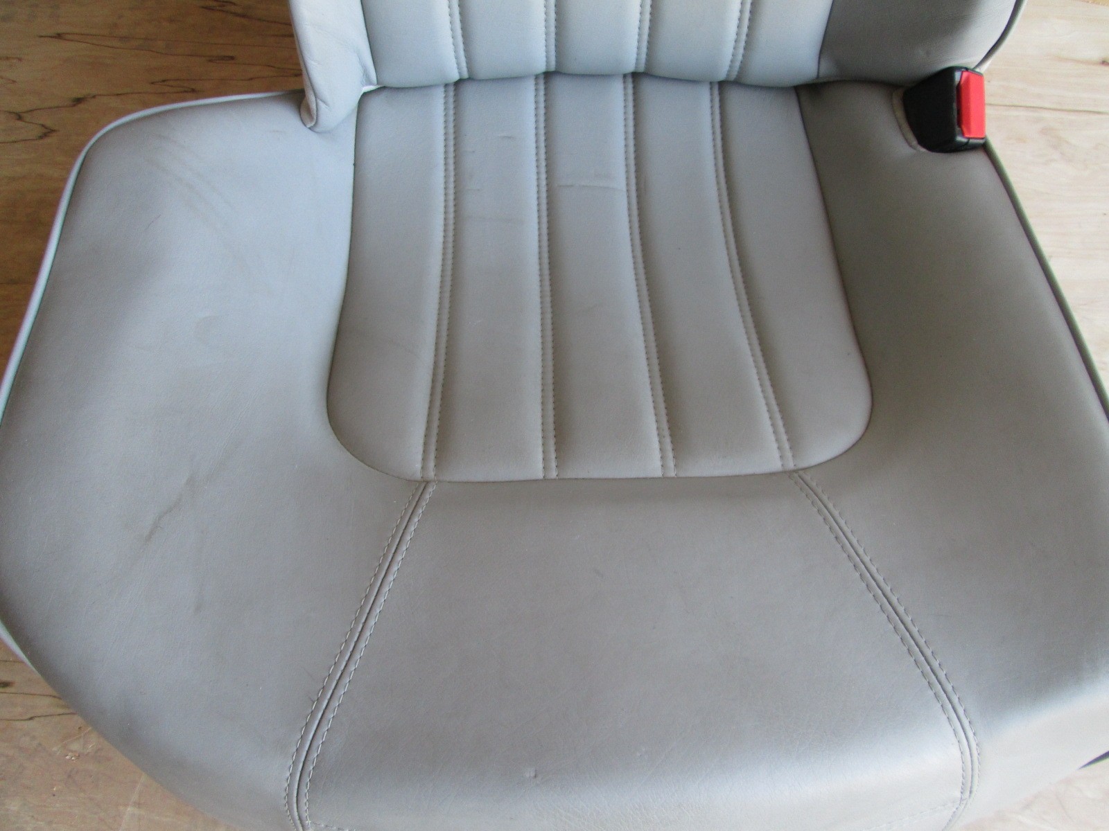 Maserati Quattroporte - RH / Rear Seat w/ Rails / Guides  - Power Grey
