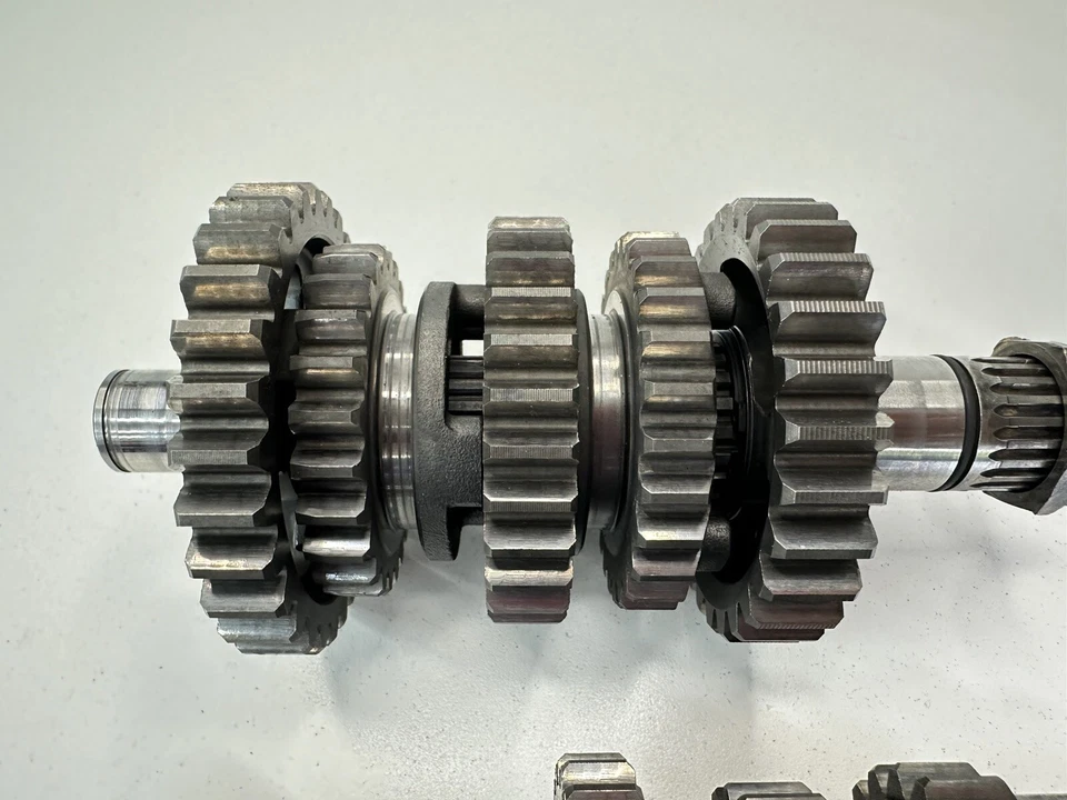 #2 USADO OEM 01-07 YAMAHA YZ250F TRANS TRANNY TRANSMISIÓN EJES Y ENGRANAJES CONJUNTO Foto 4 de 4