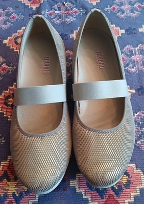 Munro American Women Shoes 11 1/2 W Fran Grey Gold 10