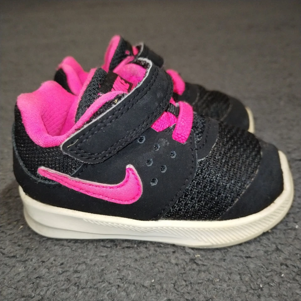 Nike Entrenadores Infantiles 3.5 Negro Rosa Downshifter 7 Ganchos Lazo Bajo Atlético Correr Foto 2 de 4