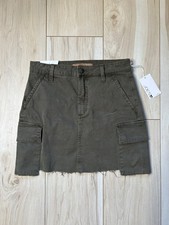 NUEVO CON ETIQUETAS Joe’s Jeans Mujer’s Verde Oliva Carga Mini Falda Dobladillo Crudo Talla 25