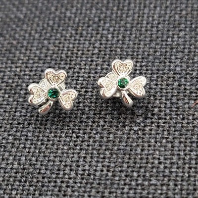 Shamrock Studs Green Stone Pierced Earrings Silver Plated 1/4''
