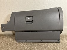 Read 1998 - 2010 Vw Beetle Glove Box Compartment Assembly Oem 1c1 880 300