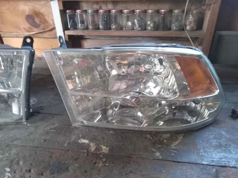 Faros Ram 3500 2008-2018 OEM Foto 3 de 3