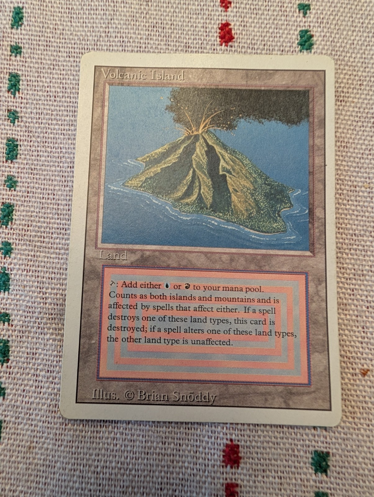 MtG Magic the Gathering Revised Edition 1994 Volcanic Island Dual Land LP