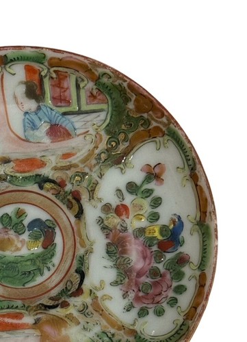 4 Chinese Famille Rose Medallion Saucer Plates 4.5” Floral Handpainted Porcelain - Picture 3 of 5