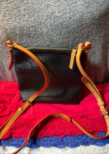 Dooney & Bourke Black Coated Canvas Zip Messenger Shoulder Bag Crossbody - Picture 3 of 13