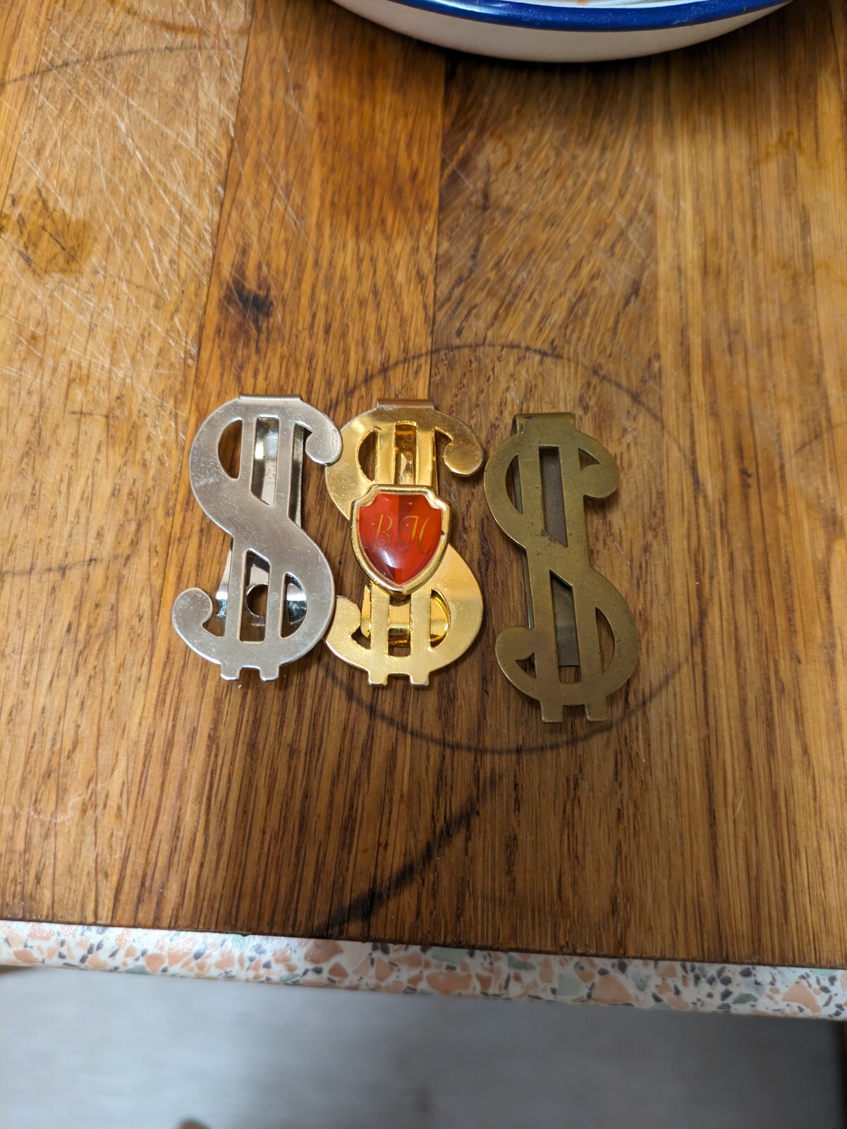 Picture 2 of 24