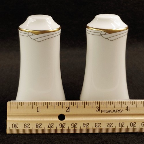 NORITAKE Golden Cove 7719 New Traditions White Gold Salt & Pepper Shaker Set - Picture 3 of 10