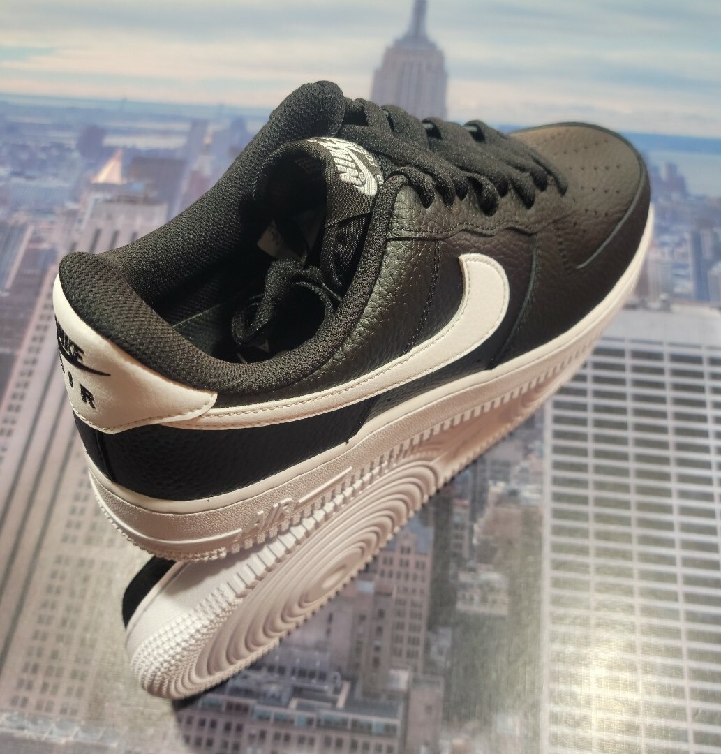 Nike Air Force 1 '07 Low Black/White Mens Size 8.5 CT2302 Nike Air Force 1 '07 Low Black/White Mens Size 8.5 CT2302