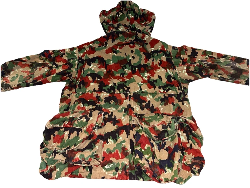 Chaqueta de campo militar del ejército suizo táctica M70 Alpenflage 56/71 Foto 2 de 4